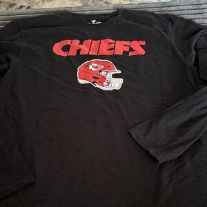 Chiefs Long-Sleeve Graphic Tee - Black & Red L